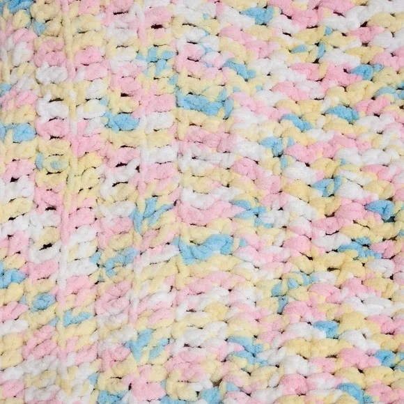 Handmade Crochet Baby/Toddler Blanket Multicolor Pastel Soft Chenille Yarn 66X40